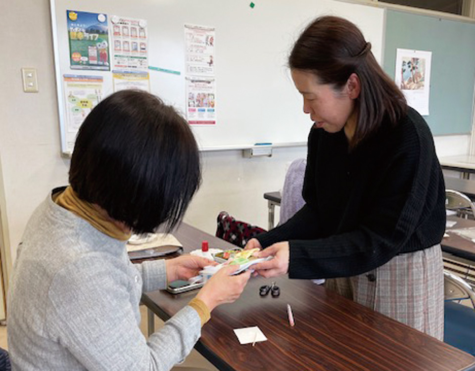 手作り講座「お花のフレーム飾り」を開催しました