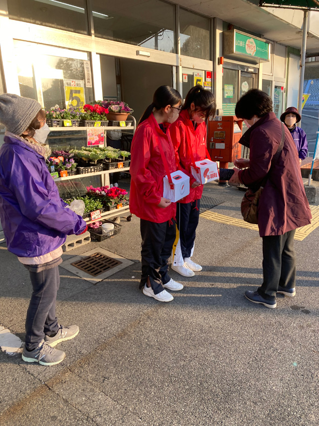 歳末たすけあい運動「街頭募金」